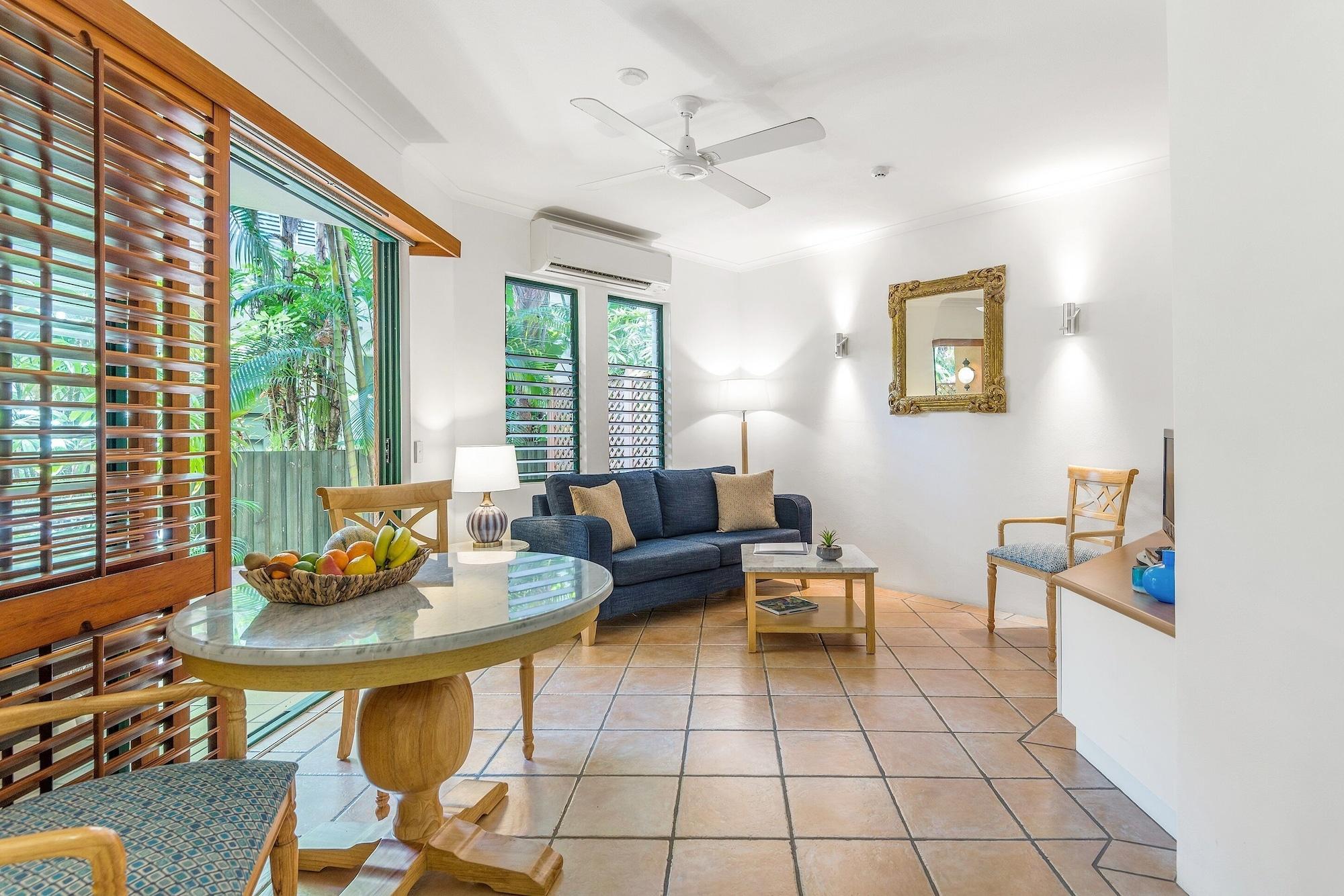 Martinique On Macrossan Aparthotel Port Douglas Eksteriør bilde