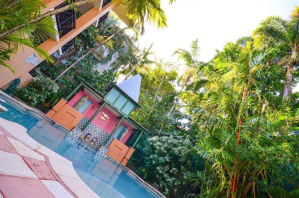Martinique On Macrossan Aparthotel Port Douglas Eksteriør bilde