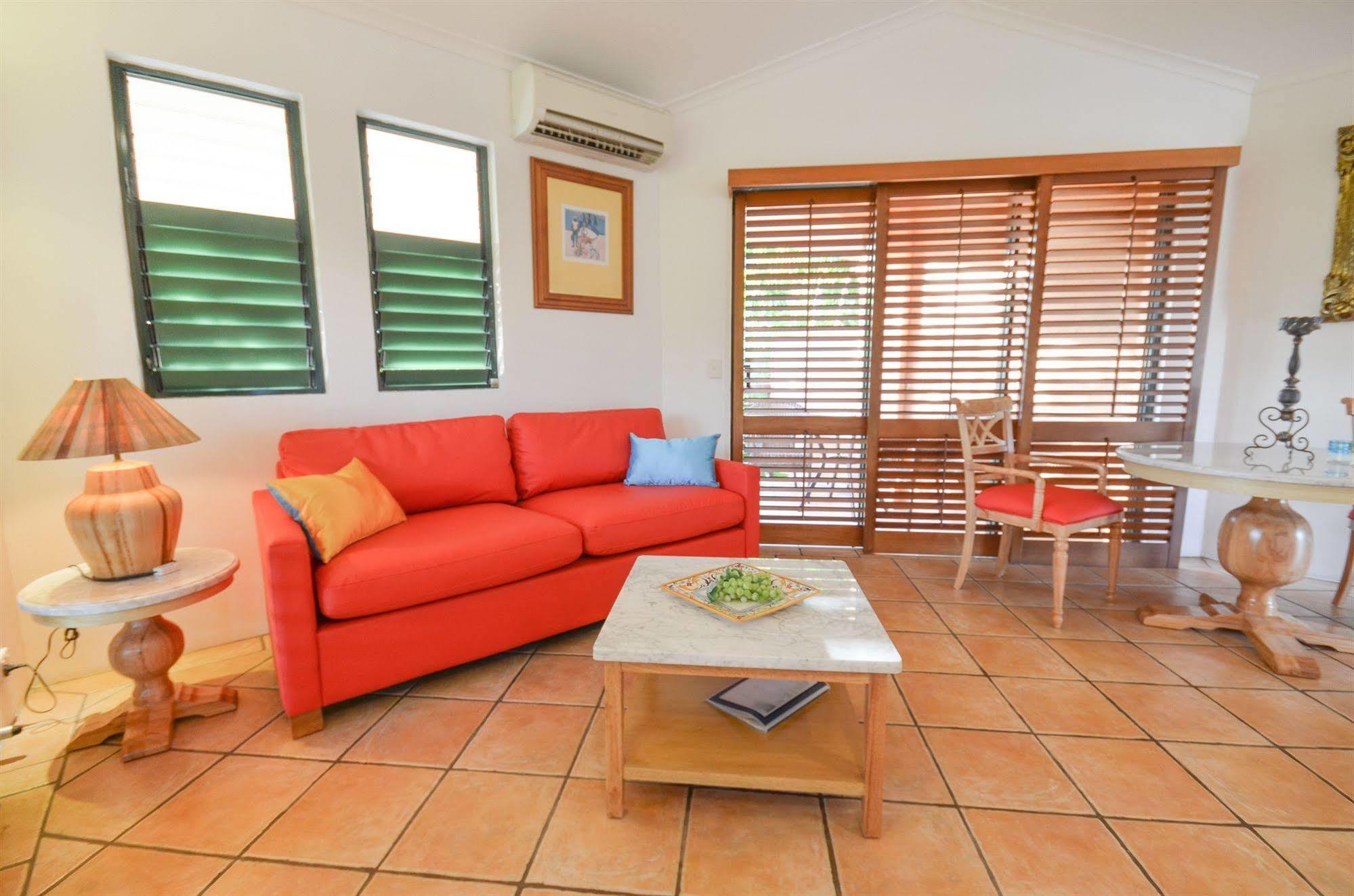 Martinique On Macrossan Aparthotel Port Douglas Eksteriør bilde