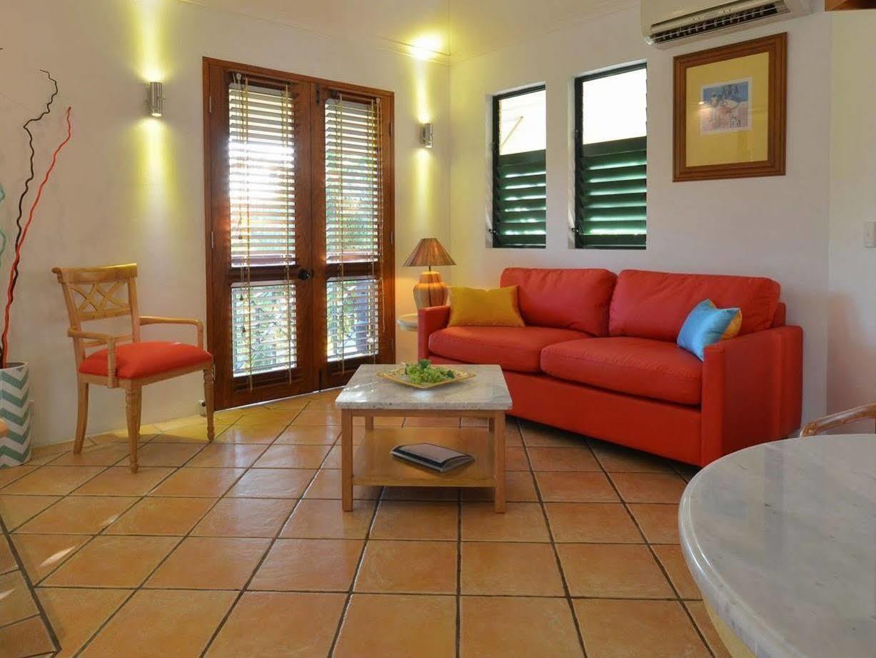Martinique On Macrossan Aparthotel Port Douglas Eksteriør bilde