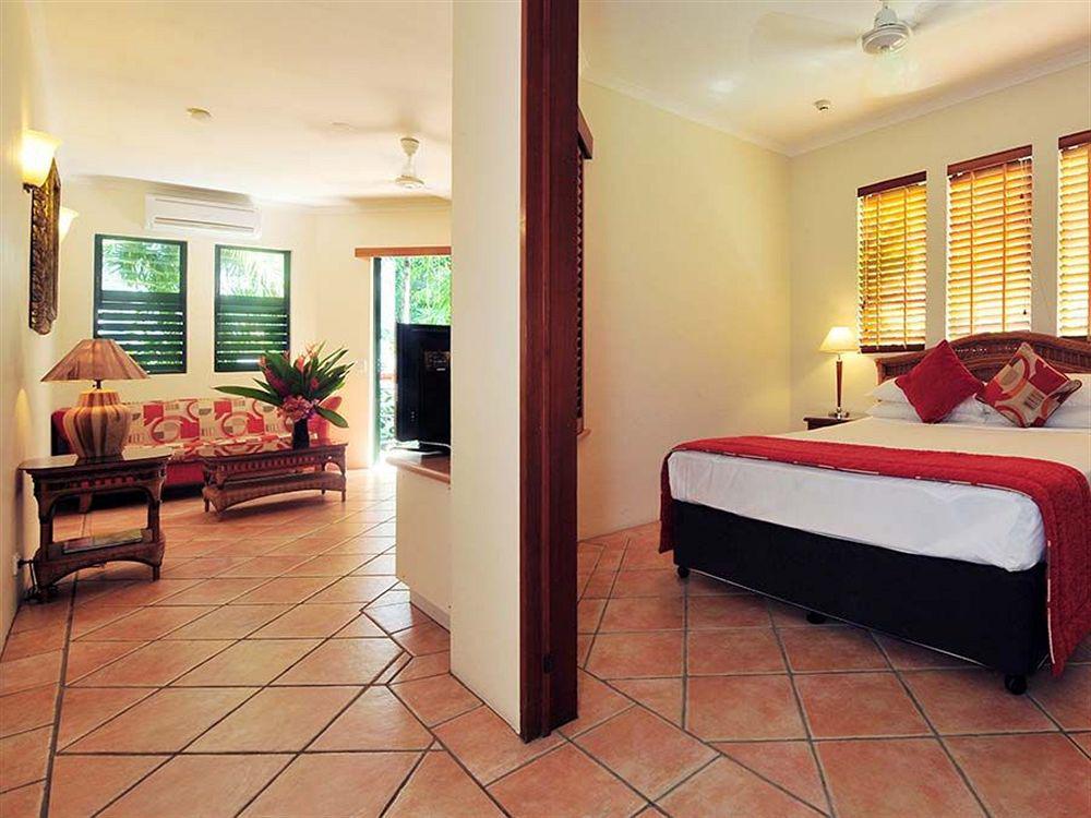 Martinique On Macrossan Aparthotel Port Douglas Eksteriør bilde